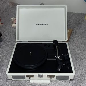 Never used crosley record player
